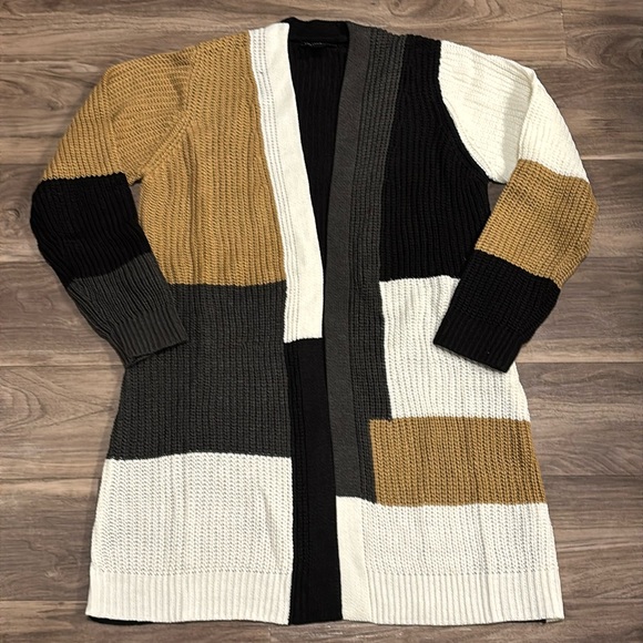 **NWOT** Fortune + Ivy Color Block Knit Sweater - Picture 3 of 6
